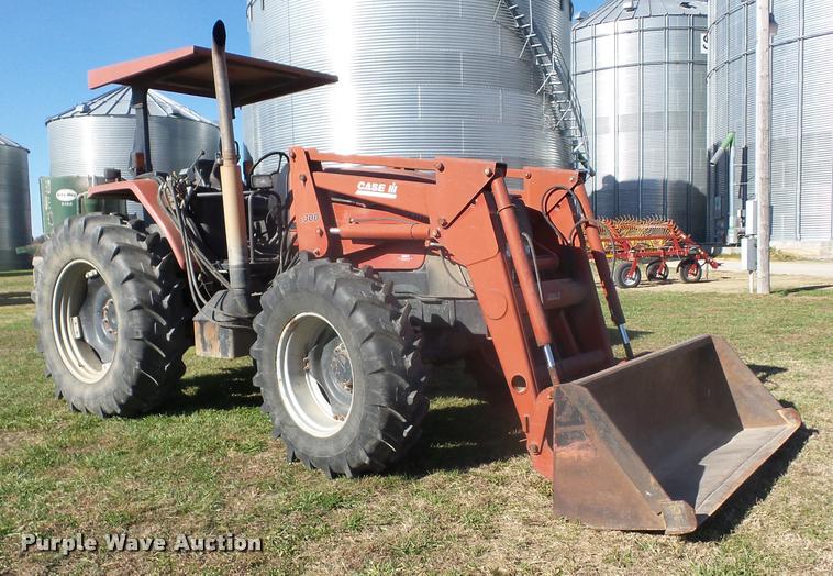 image for item J8687 1997 Case IH MX110 HFWD tractor