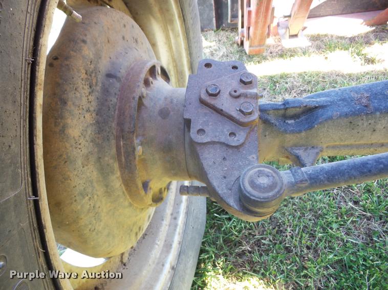 image for item J8687 1997 Case IH MX110 HFWD tractor