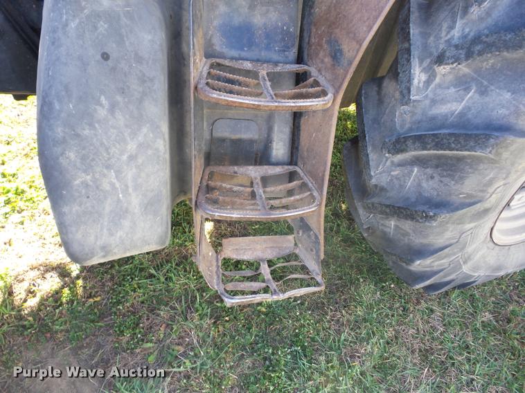 image for item J8687 1997 Case IH MX110 HFWD tractor