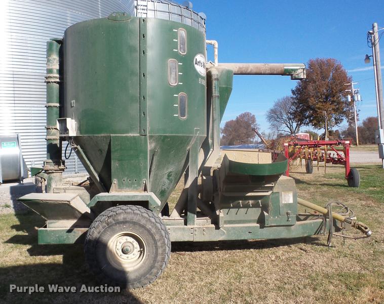 image for item J8688 Art's Way 5165 mixer/grinder