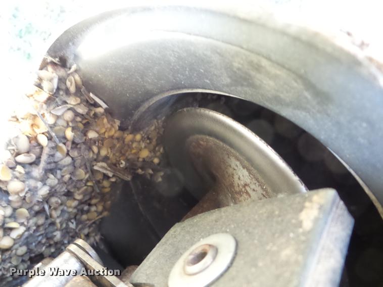 image for item J8689 2006 Lexion 585R RWA combine