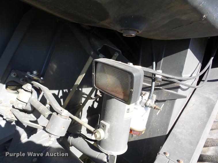 image for item J8689 2006 Lexion 585R RWA combine