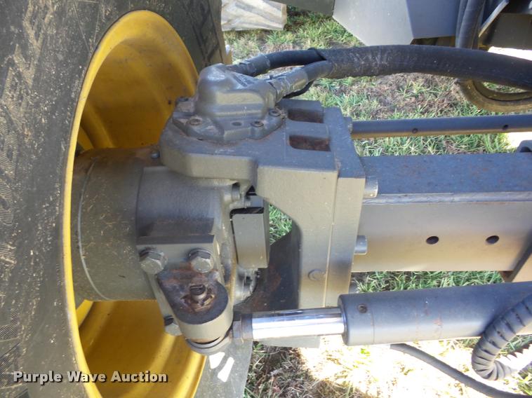 image for item J8689 2006 Lexion 585R RWA combine