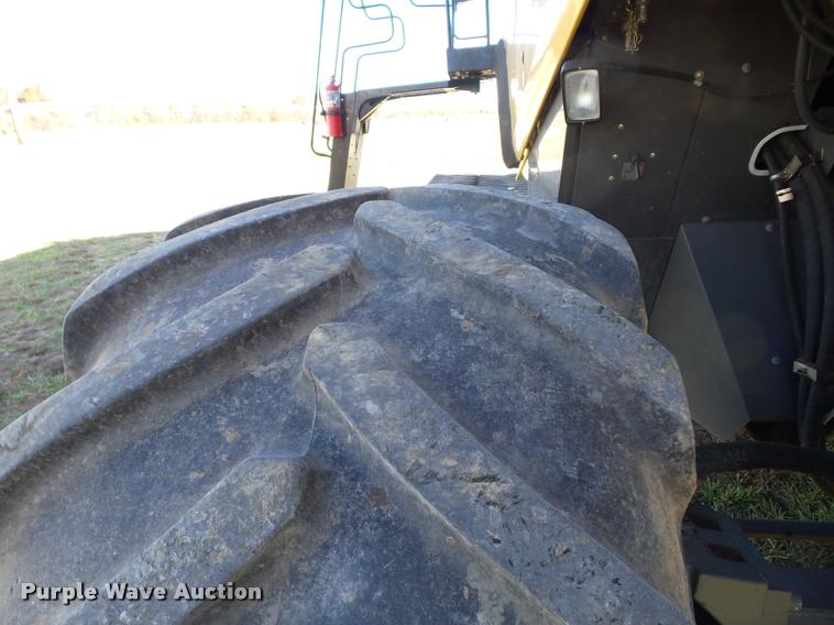 image for item J8689 2006 Lexion 585R RWA combine