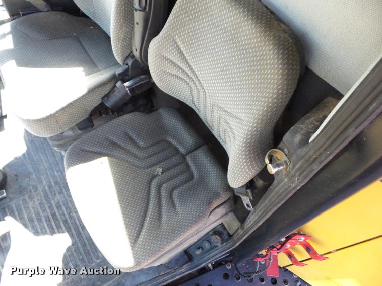 image for item J8689 2006 Lexion 585R RWA combine