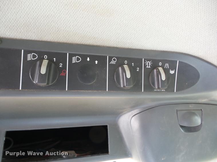 image for item J8689 2006 Lexion 585R RWA combine