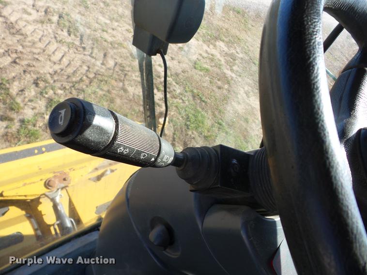 image for item J8689 2006 Lexion 585R RWA combine