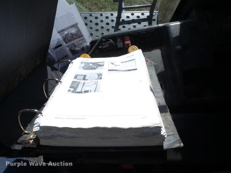 image for item J8689 2006 Lexion 585R RWA combine