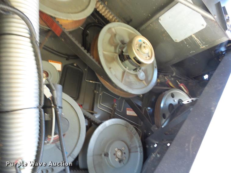 image for item J8689 2006 Lexion 585R RWA combine