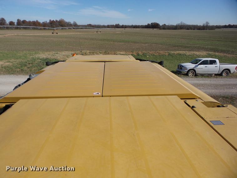 image for item J8689 2006 Lexion 585R RWA combine