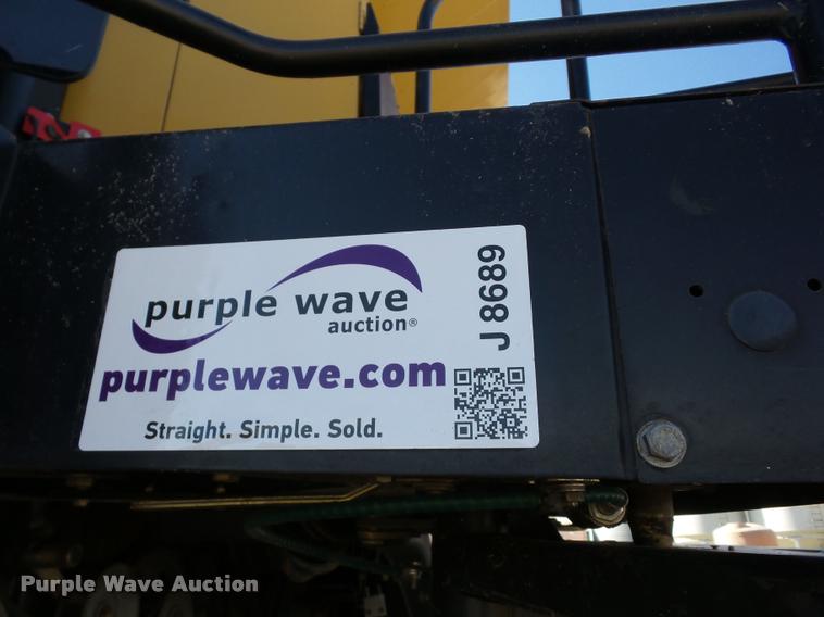 image for item J8689 2006 Lexion 585R RWA combine