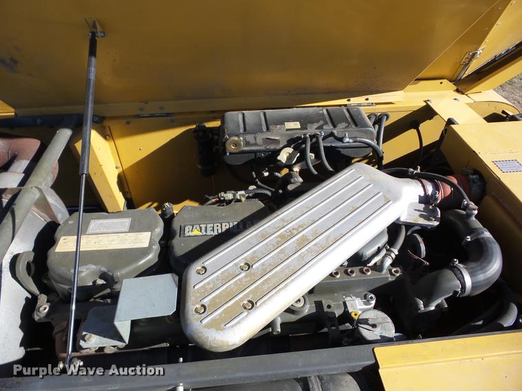 image for item J8689 2006 Lexion 585R RWA combine