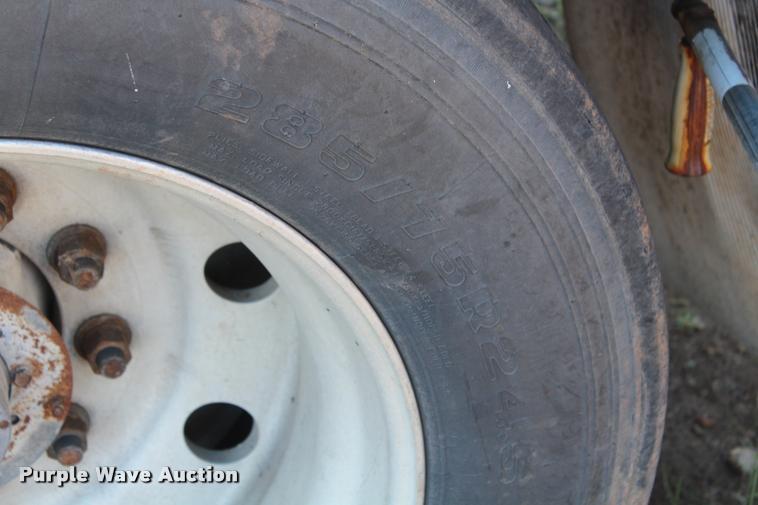 image for item K1942 2004 Wilkens OK2PA26DCES2 live bottom, walking floor trailer