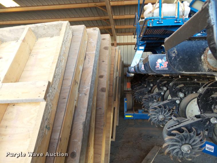 image for item K3417 Shop built grain storage bin