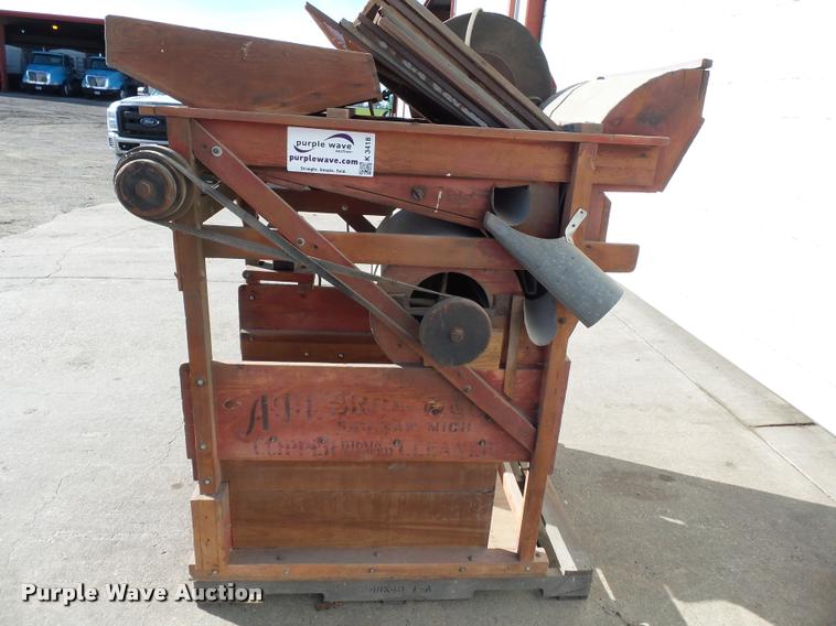 image for item K3418 Clipper 2B seed cleaner