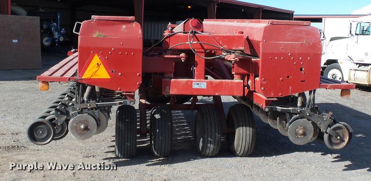 image for item K3424 Case IH minimum-till grain drill