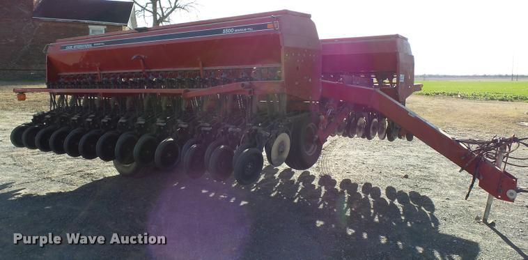image for item K3424 Case IH minimum-till grain drill