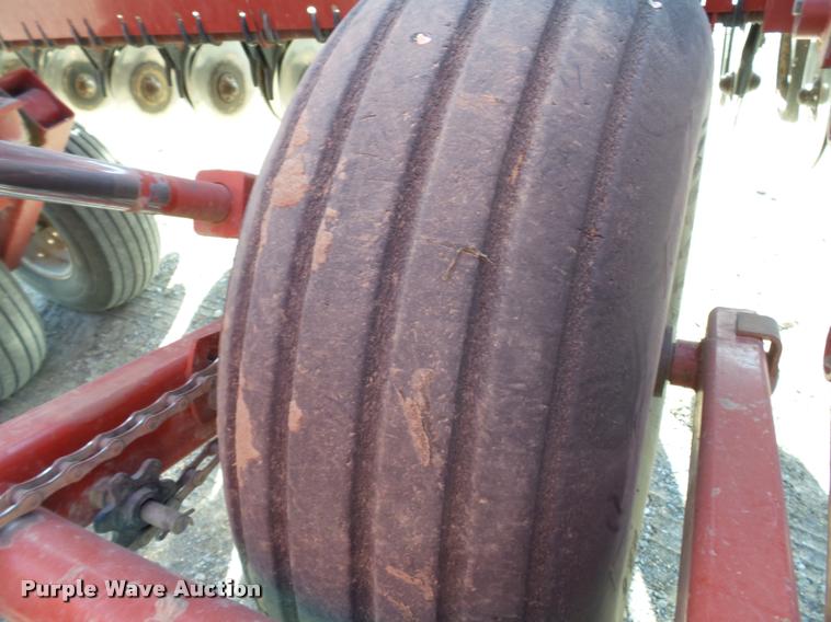image for item K3424 Case IH minimum-till grain drill