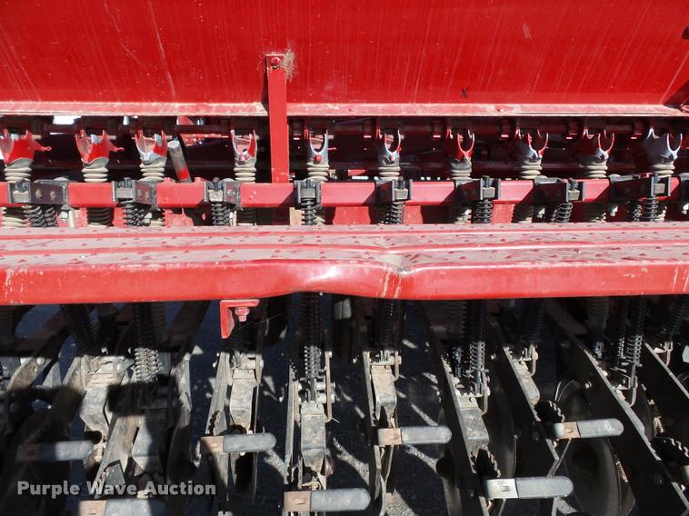 image for item K3424 Case IH minimum-till grain drill