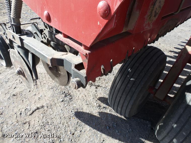 image for item K3424 Case IH minimum-till grain drill