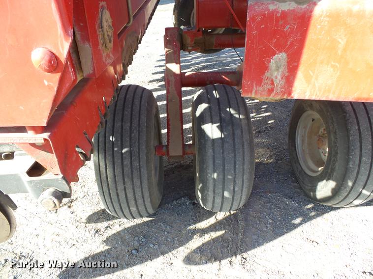 image for item K3424 Case IH minimum-till grain drill