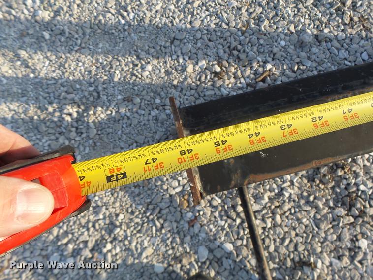 image for item K5522 Built Mfg. bale spear