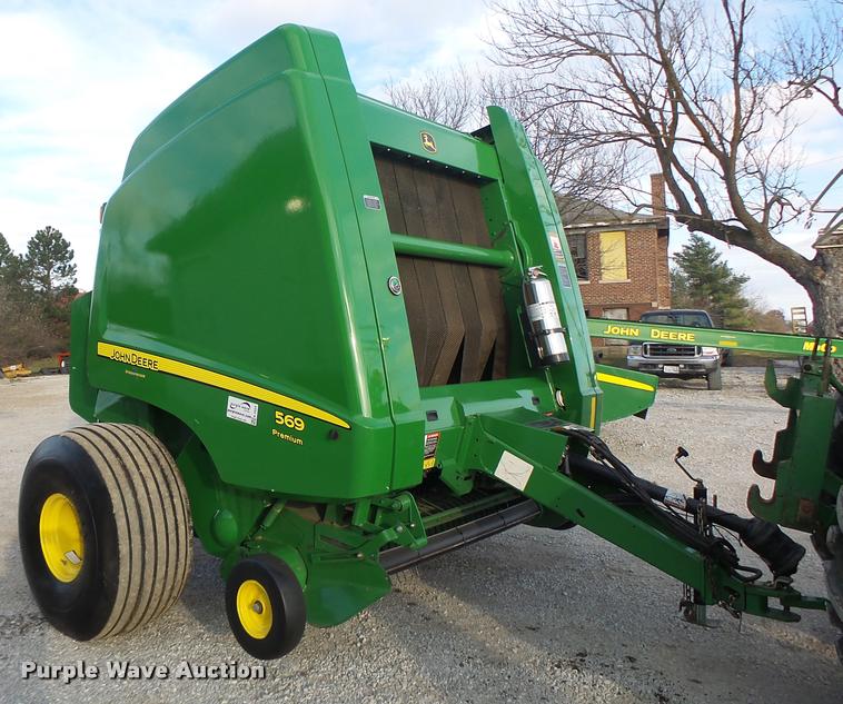 image for item K5524 2013 John Deere 569 Premium round baler