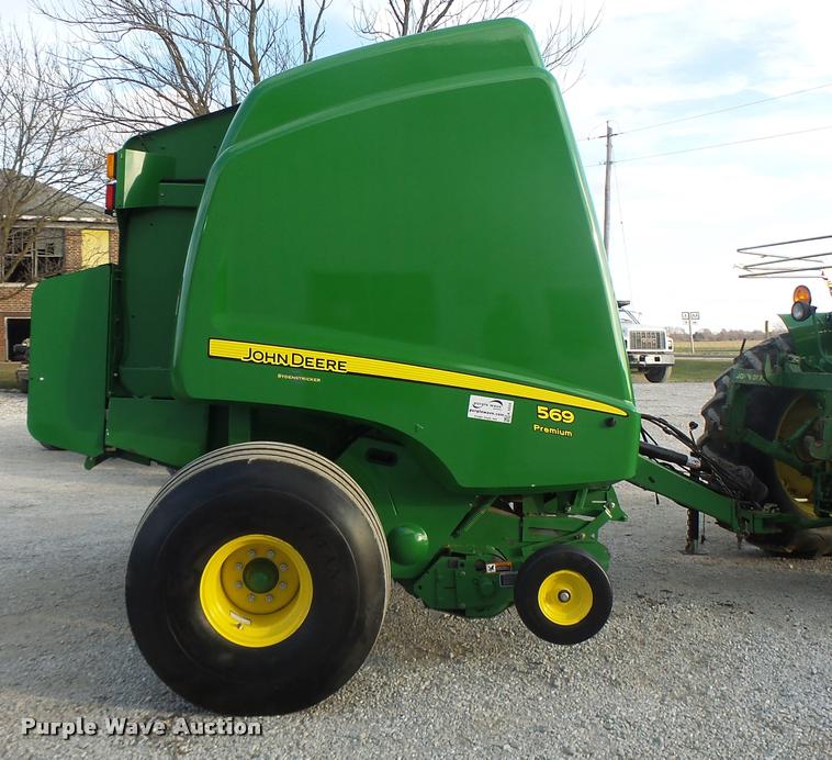 image for item K5524 2013 John Deere 569 Premium round baler