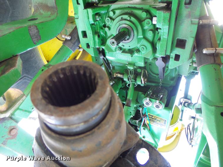 image for item K5524 2013 John Deere 569 Premium round baler