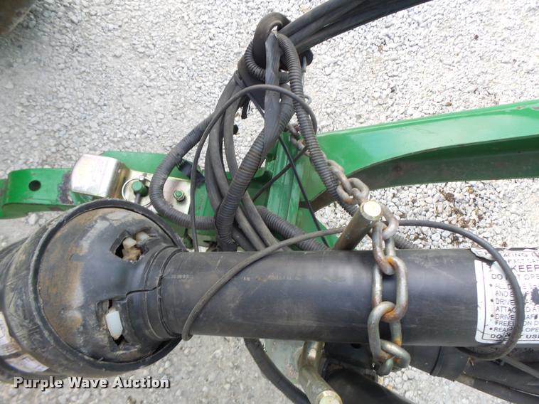 image for item K5524 2013 John Deere 569 Premium round baler