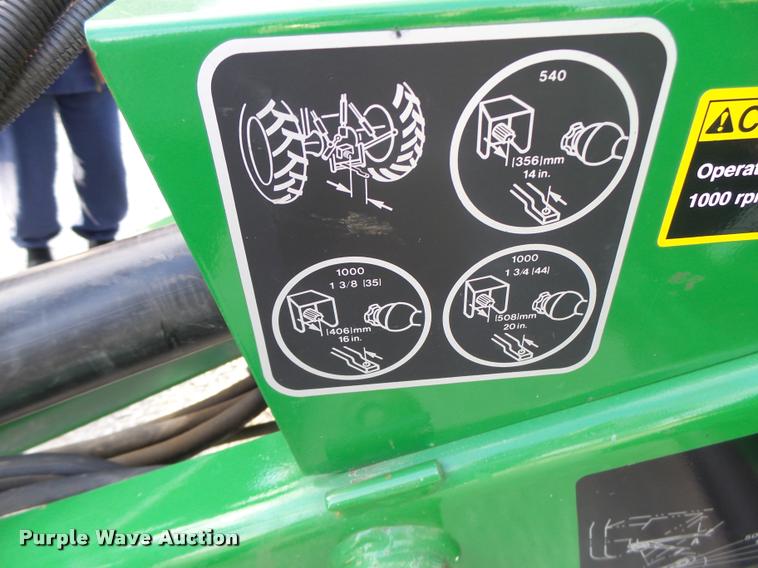 image for item K5524 2013 John Deere 569 Premium round baler