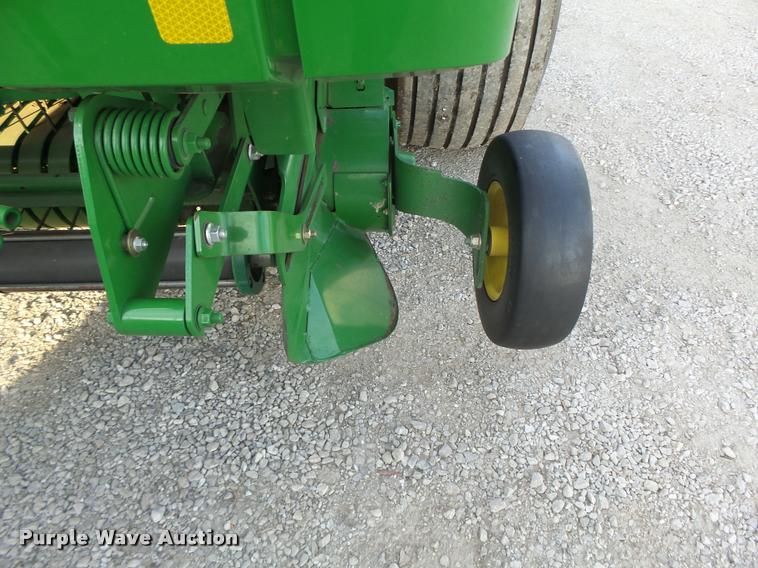 image for item K5524 2013 John Deere 569 Premium round baler