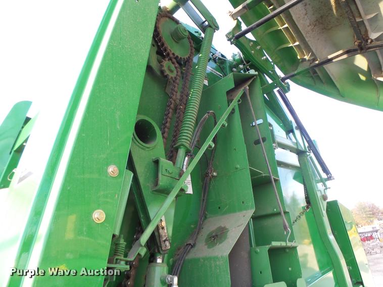 image for item K5524 2013 John Deere 569 Premium round baler