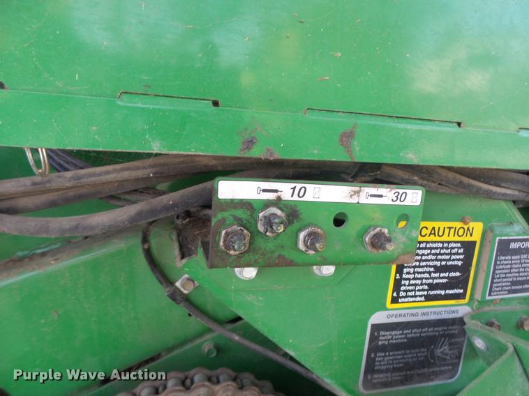 image for item K5524 2013 John Deere 569 Premium round baler