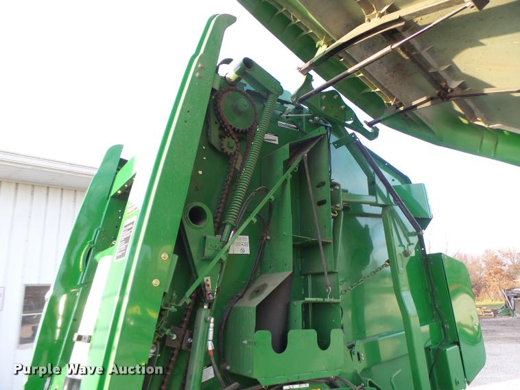 image for item K5524 2013 John Deere 569 Premium round baler
