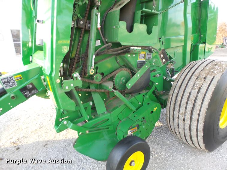 image for item K5524 2013 John Deere 569 Premium round baler