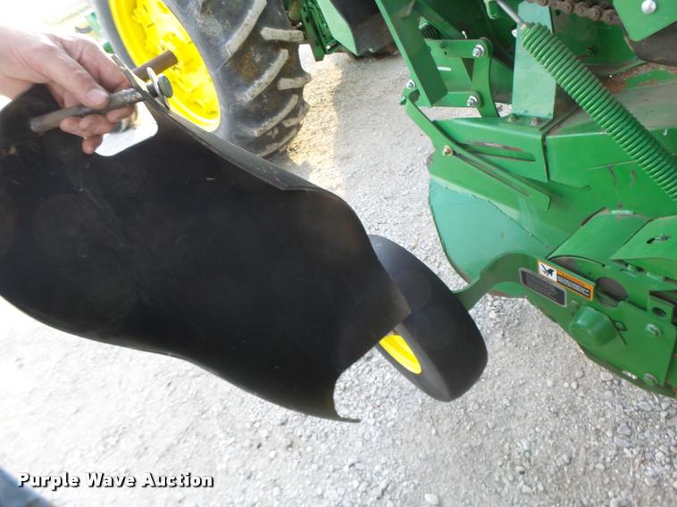 image for item K5524 2013 John Deere 569 Premium round baler