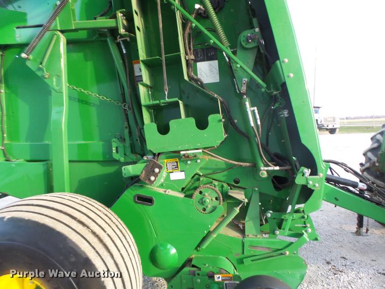 image for item K5524 2013 John Deere 569 Premium round baler
