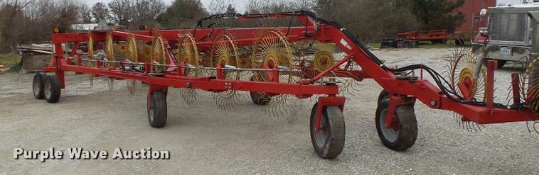 image for item K5529 Tonutti V20 hay rake