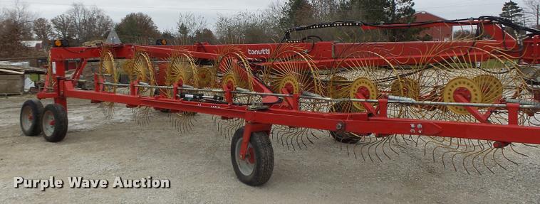image for item K5529 Tonutti V20 hay rake
