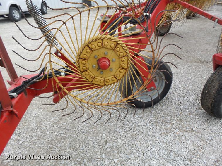 image for item K5529 Tonutti V20 hay rake