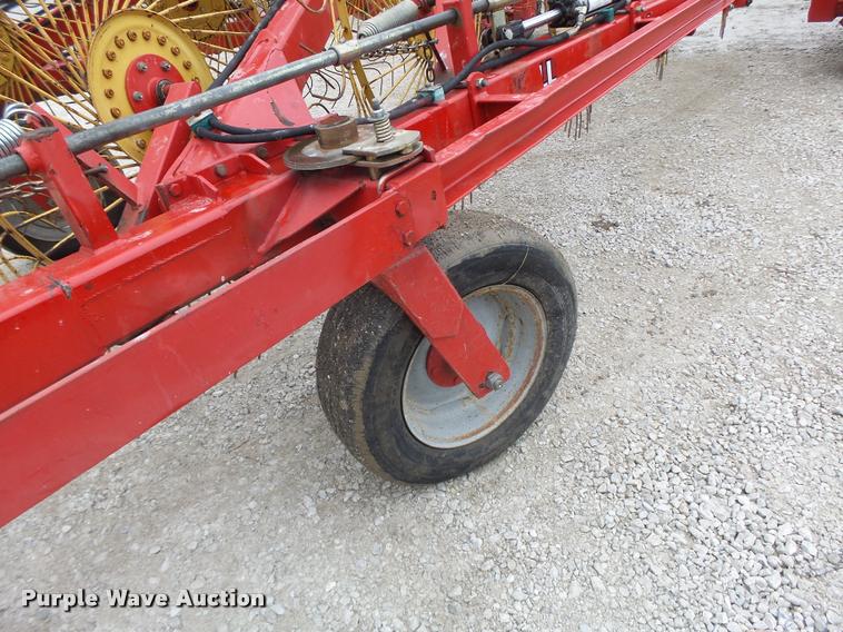 image for item K5529 Tonutti V20 hay rake