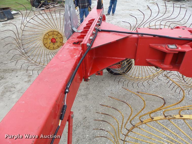 image for item K5529 Tonutti V20 hay rake