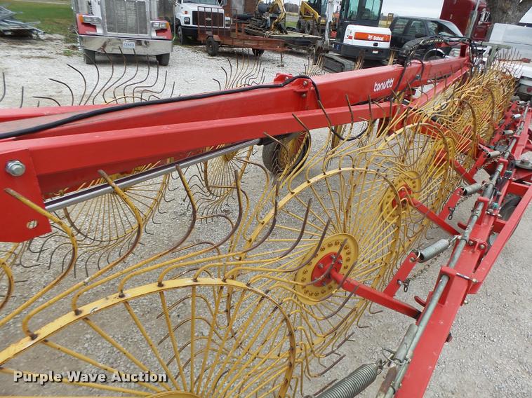image for item K5529 Tonutti V20 hay rake