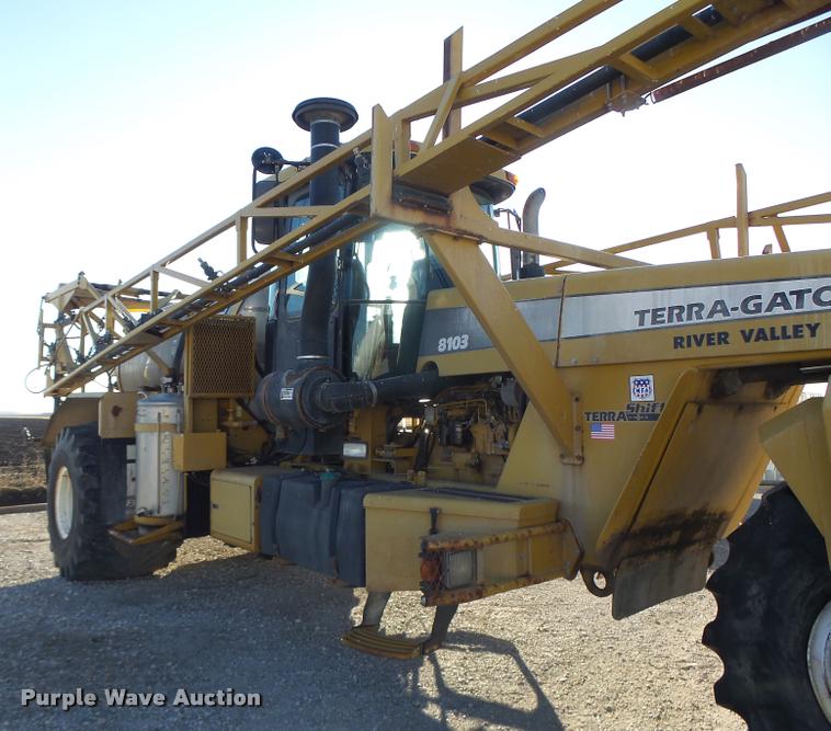 image for item K5531 1999 Ag-Chem TerraGator 8103 self-propelled sprayer