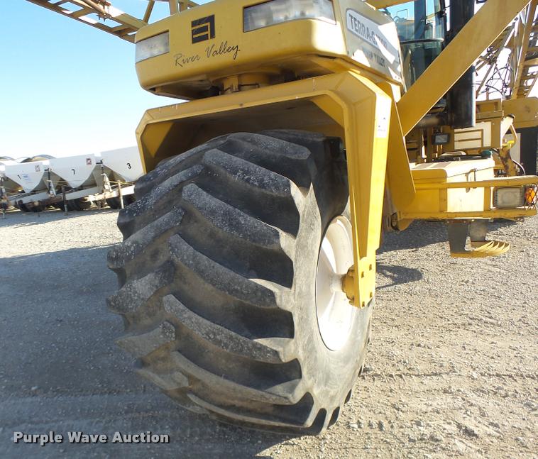 image for item K5531 1999 Ag-Chem TerraGator 8103 self-propelled sprayer