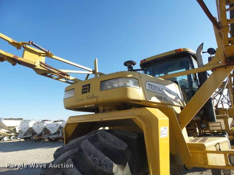 image for item K5531 1999 Ag-Chem TerraGator 8103 self-propelled sprayer