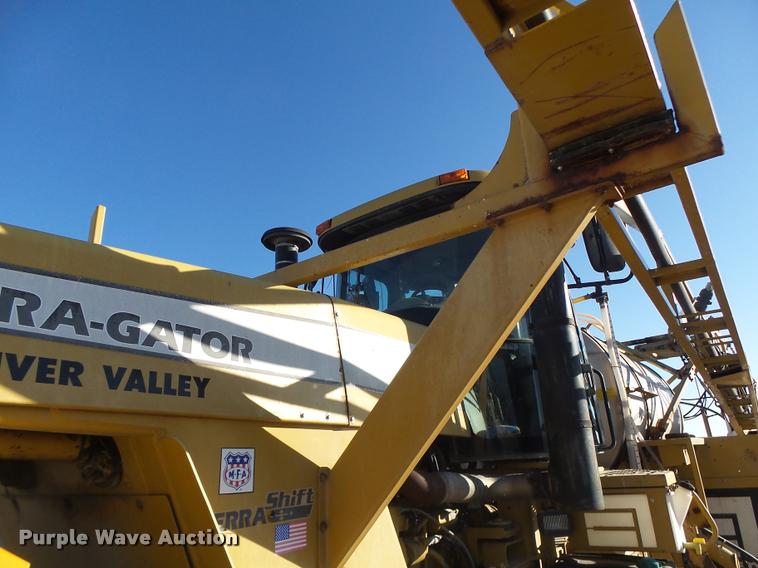 image for item K5531 1999 Ag-Chem TerraGator 8103 self-propelled sprayer