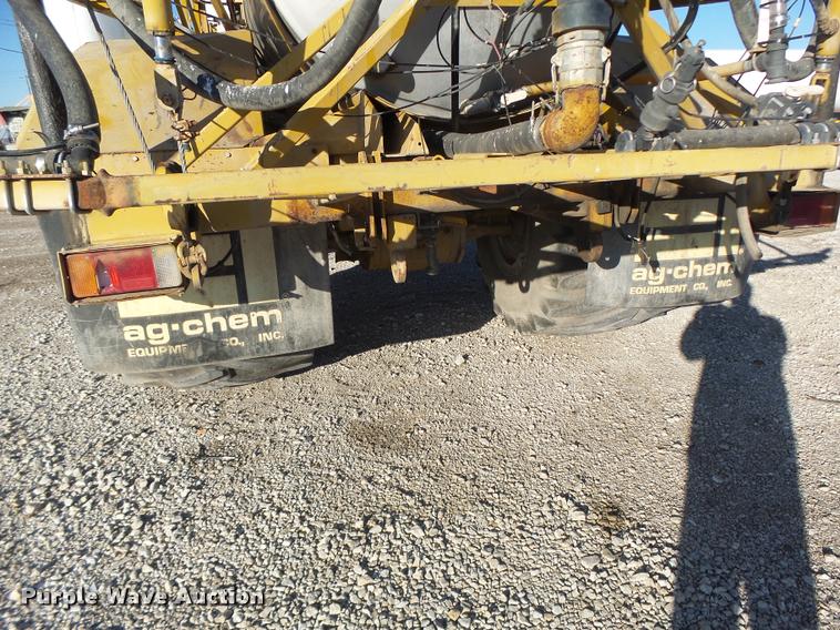 image for item K5531 1999 Ag-Chem TerraGator 8103 self-propelled sprayer