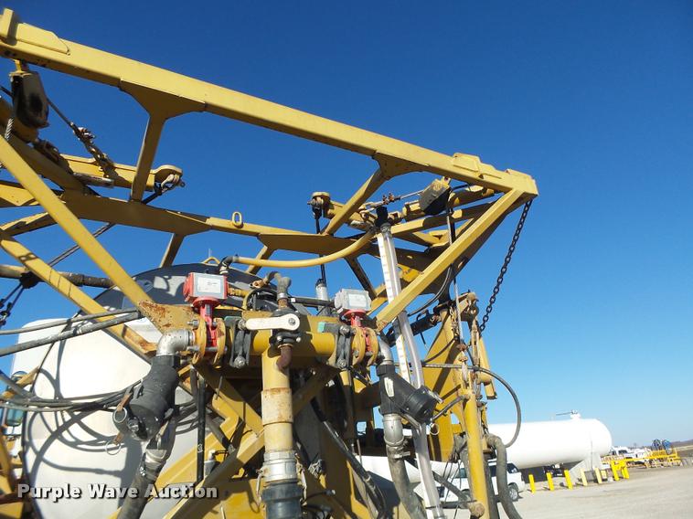 image for item K5531 1999 Ag-Chem TerraGator 8103 self-propelled sprayer